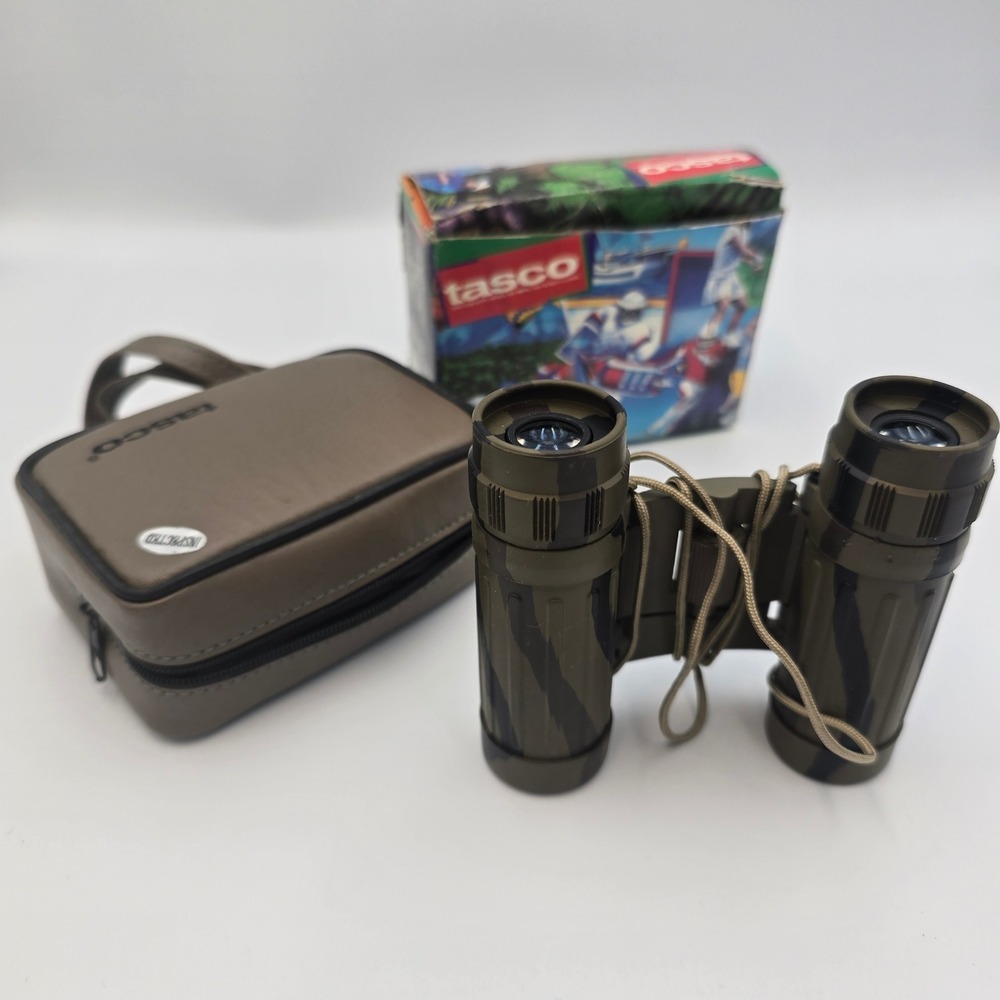 Tasco 8x21mm Compact Camo Rubber Armored Binoculars 165BCR Vintage 1992 Case Box